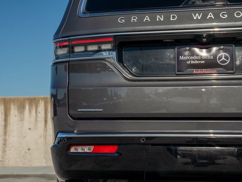 Used 2023 Jeep Grand Wagoneer Series II AWD/4WD image 9