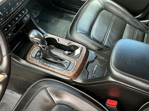 Used 2022 GMC Canyon Denali image 13