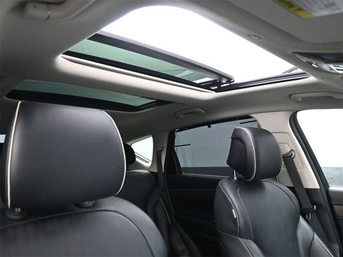 Used 2023 Genesis GV80 2.5T w/ Prestige 20" Package image 24