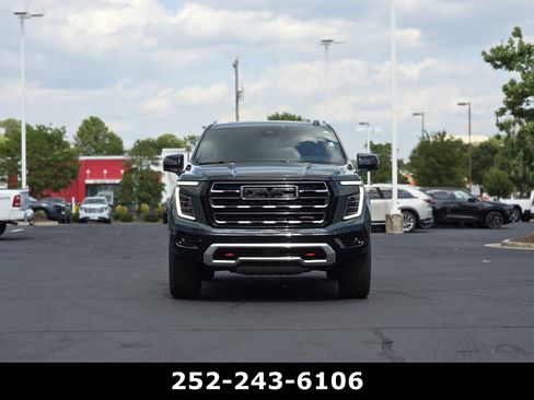 Used 2026 GMC Yukon AT4 w/ AT4 Premium Plus Package AWD/4WD image 2