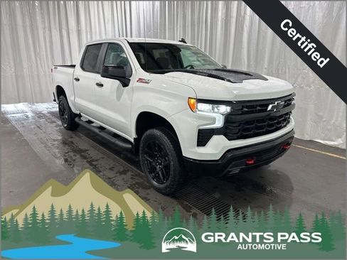 Used 2026 Chevrolet Silverado 1500 LT Trail Boss w/ Convenience Package II AWD/4WD image 1