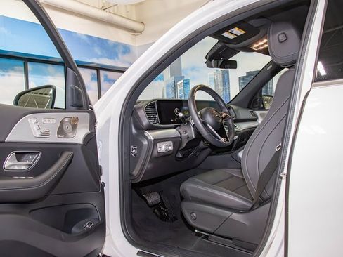 Certified 2025 Mercedes-Benz GLE 450 4MATIC image 13