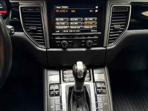 Used 2016 Porsche Macan S AWD/4WD image 19