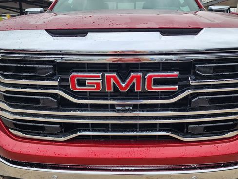 New 2026 GMC Sierra 1500 SLT image 10