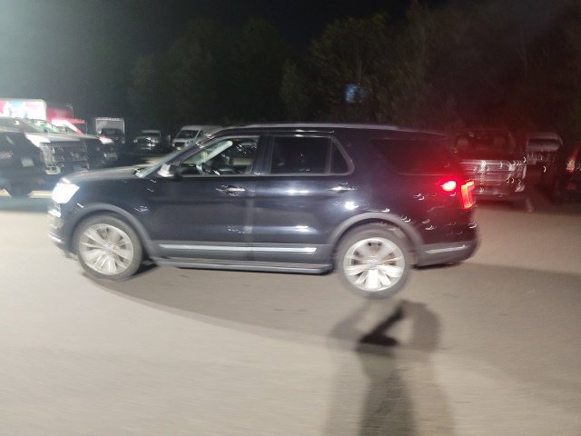 Used 2019 Ford Explorer Limited w/ Ford Safe & Smart Package AWD/4WD image 5