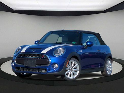 Used 2019 MINI Cooper S w/ Signature Upholstery Package image 1