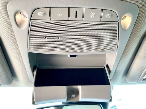 Used 2023 Nissan Murano SV w/ SV Midnight Edition Package image 16