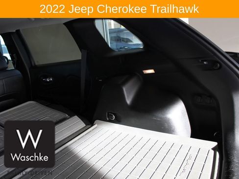 Used 2022 Jeep Cherokee Trailhawk w/ Premium Leather Package image 22