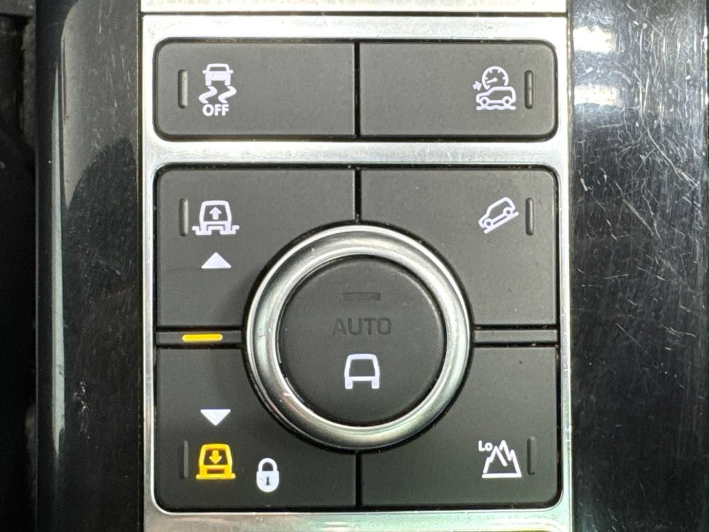 Used 2020 Land Rover Range Rover HSE AWD/4WD image 7