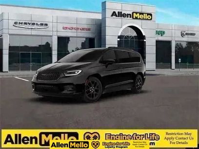 New 2026 Chrysler Pacifica Limited