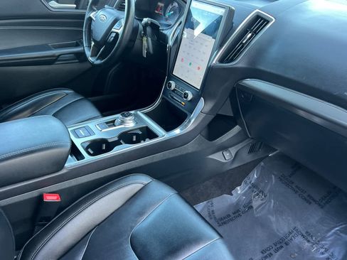 Used 2022 Ford Edge Titanium image 17