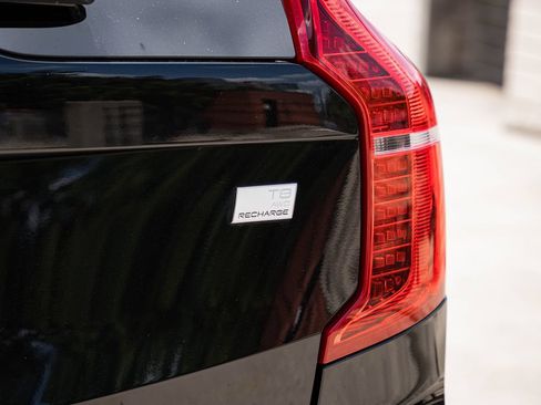 Certified 2024 Volvo XC90 T8 Ultimate w/ Protection Package Premier AWD/4WD image 5
