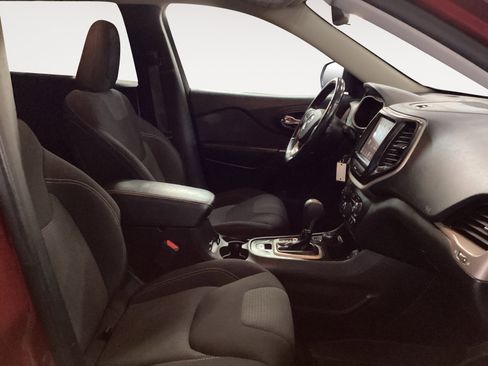 Used 2017 Jeep Cherokee Latitude w/ Safety/Convenience Group image 15