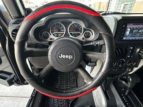 Used 2009 Jeep Wrangler Unlimited Rubicon w/ Dual Top Group AWD/4WD image 20