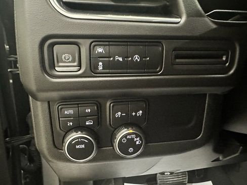 Used 2023 Chevrolet Tahoe RST image 16