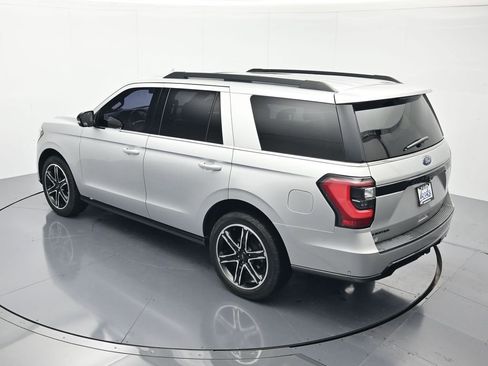 Used 2019 Ford Expedition Limited w/ Equipment Group 303A RWD image 36