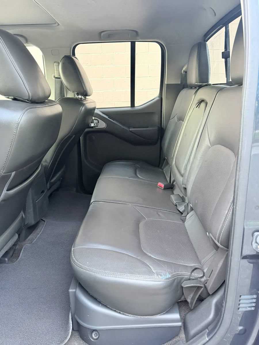 Used 2014 Nissan Frontier PRO-4X w/ Pro-4x Luxury Package AWD/4WD image 9