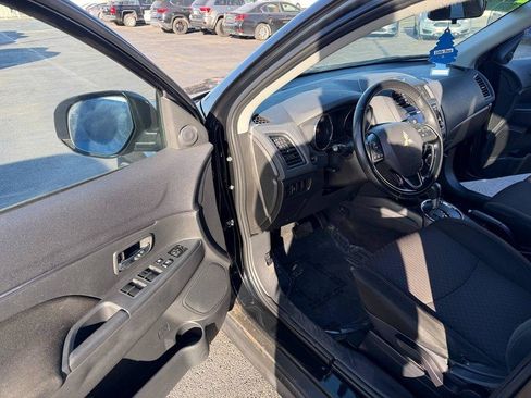 Used 2017 Mitsubishi Outlander Sport LE FWD image 10