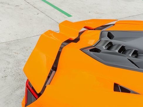 Used 2025 Lamborghini Revuelto AWD/4WD image 56