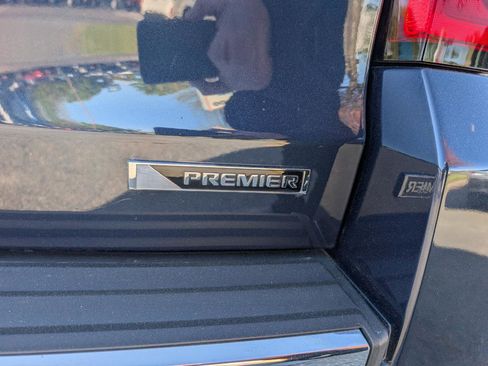 Used 2017 Chevrolet Tahoe Premier AWD/4WD image 6