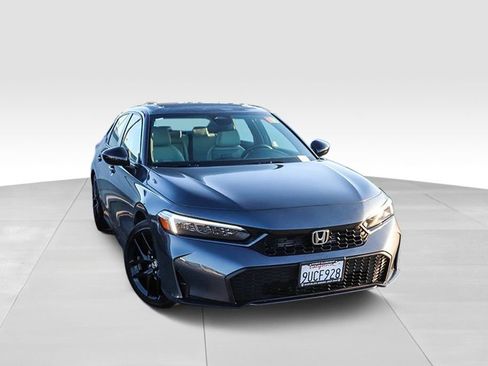 Used 2025 Honda Civic Sport image 2