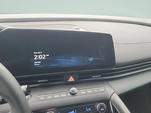 Certified 2025 Hyundai Elantra SEL FWD image 14