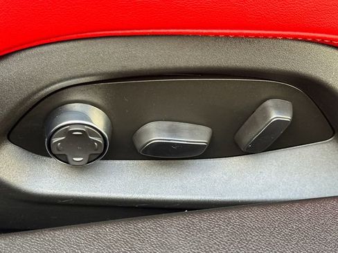 Certified 2024 Chevrolet Corvette Stingray Preferred Cpe w/ Stealth Interior Trim Package image 32