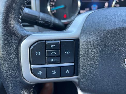 Used 2024 Ford Expedition XLT AWD/4WD image 18