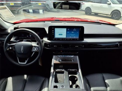 New 2025 Lincoln Aviator Reserve w/ Illumination Package image 3