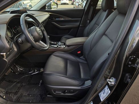 Certified 2025 MAZDA CX-30 AWD 2.5 S w/ Premium Package image 17