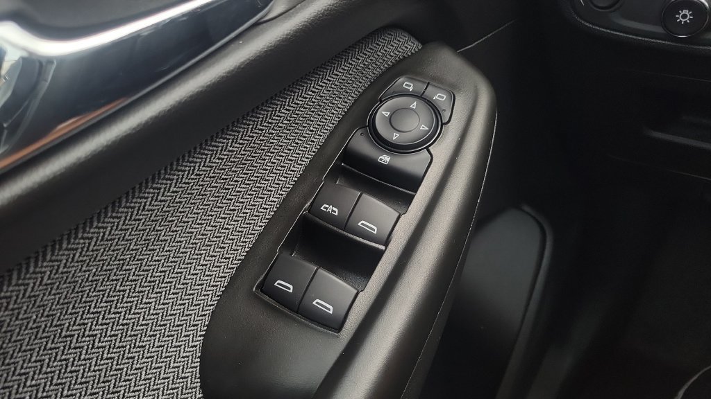 Used 2024 Chevrolet TrailBlazer LS FWD image 18