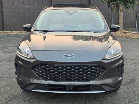 Used 2020 Ford Escape SE Sport FWD image 2