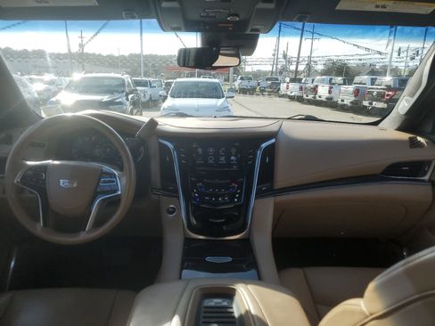 Used 2018 Cadillac Escalade ESV Platinum image 9
