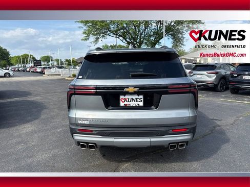 Used 2024 Chevrolet Traverse LT AWD/4WD image 10
