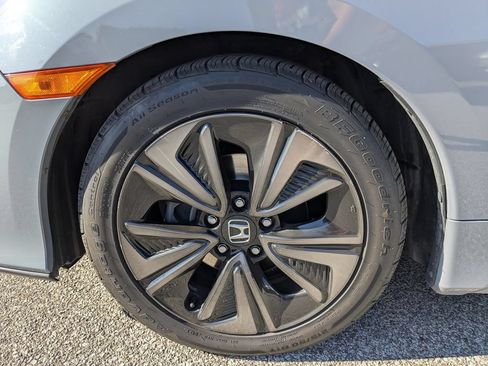 Used 2019 Honda Civic EX image 13