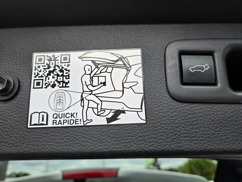 Used 2023 Toyota Highlander Platinum image 26