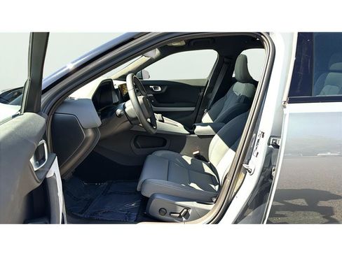 Used 2024 Polestar Polestar 2 AWD/4WD image 10