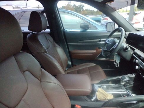 Used 2023 Kia Telluride SX FWD image 3