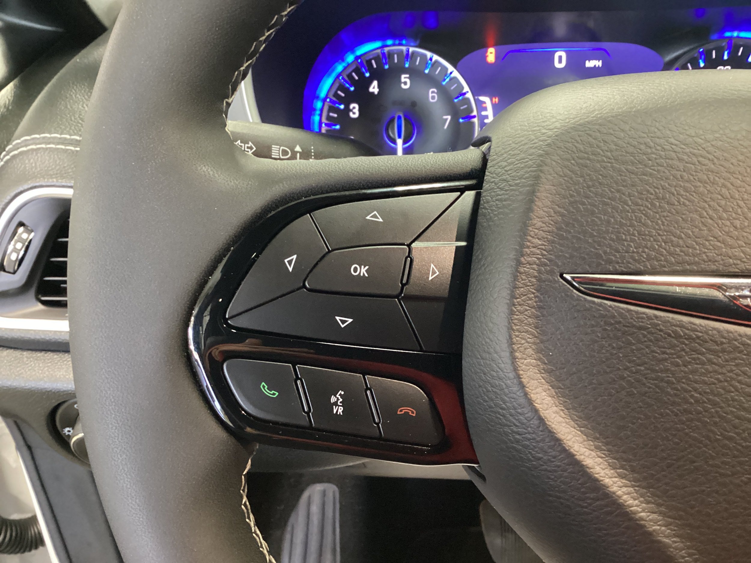 Used 2025 Chrysler Pacifica Limited FWD image 24