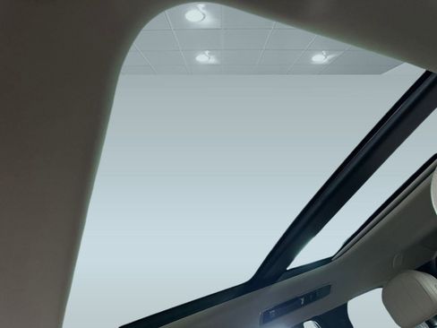 Used 2024 Land Rover Range Rover SE image 13