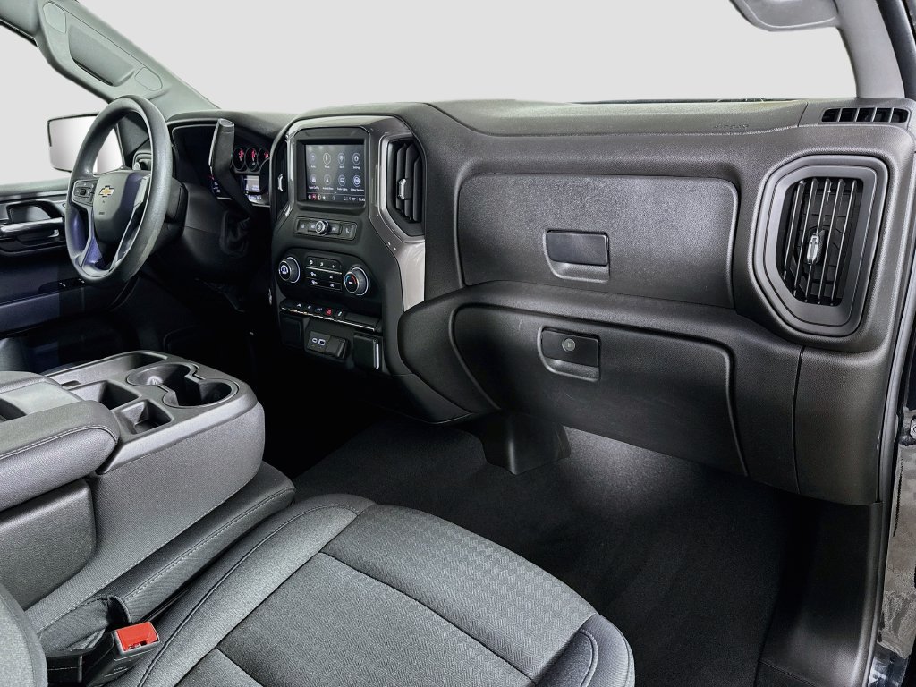 Used 2024 Chevrolet Silverado 1500 Custom w/ Turbomax Blackout Package AWD/4WD image 29