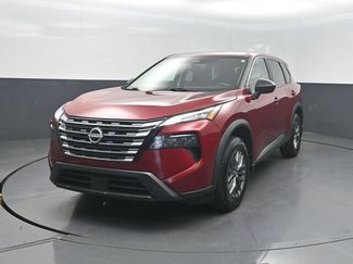 Used 2024 Nissan Rogue S FWD video 1