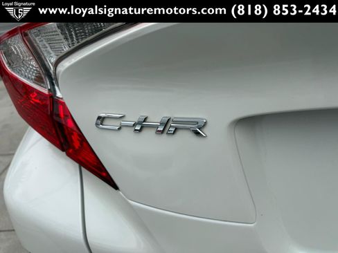Used 2019 Toyota C-HR XLE FWD image 8