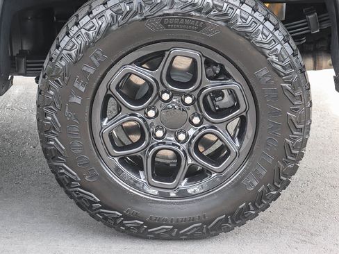 Used 2024 Chevrolet Silverado 1500 ZR2 w/ ZR2 Bison Edition AWD/4WD image 14