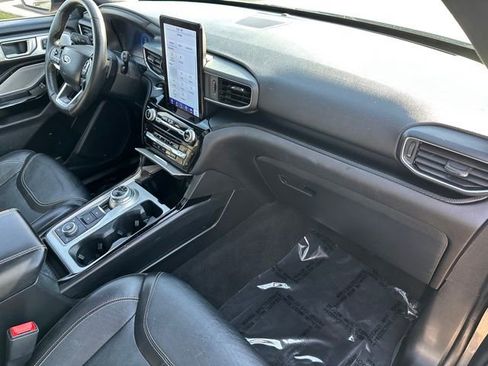 Used 2022 Ford Explorer ST w/ Equipment Group 401A AWD/4WD image 9