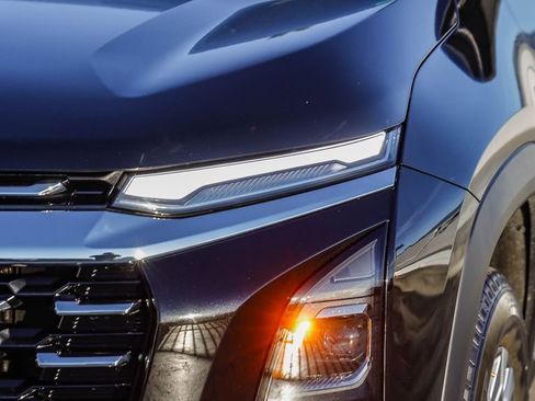 Used 2025 Chevrolet Equinox LT image 5