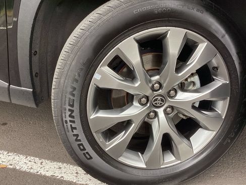 Certified 2024 Toyota Grand Highlander AWD image 6