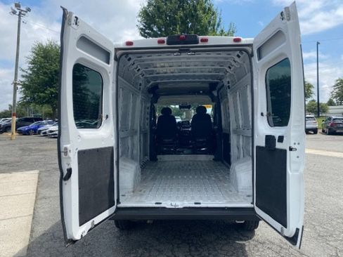 Used 2025 RAM ProMaster 2500 FWD image 7