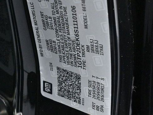 Used 2025 GMC Canyon AT4 w/ Technology Plus Package image 41