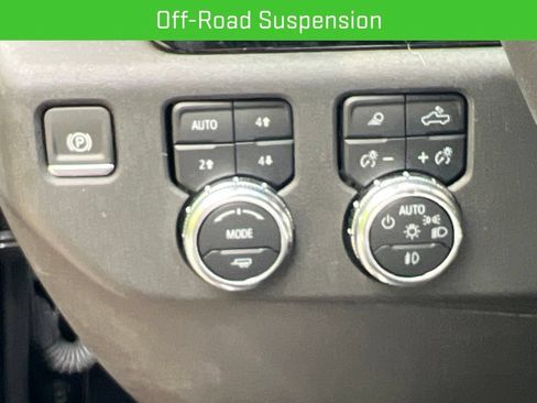 Used 2024 GMC Sierra 1500 Elevation w/ Elevation Premium Package AWD/4WD image 19